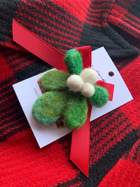 Mistletoe Needle Felted Brooch Festive Holiday - The Flannel Couch